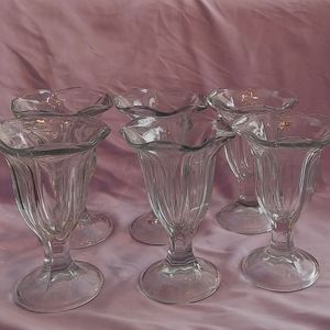 Vintage clear Tulip parfait/ice cream Sunday glasses